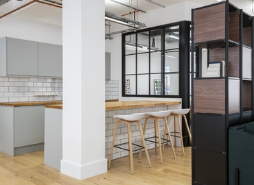 Business center Sekforde House London, United Kingdom EC1R 0HA East London