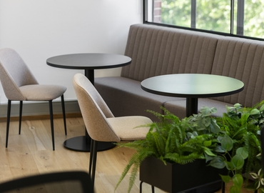 Business center Sekforde House London, United Kingdom EC1R 0HA East London