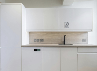 Business center 33 Cavendish Square W1G 0PW West London