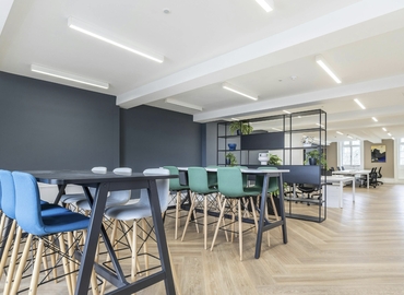 Business center 33 Cavendish Square W1G 0PW West London