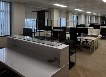 Business center 33 Cavendish Square W1G 0PW West London