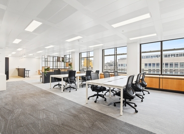 Business center 33 Cavendish Square W1G 0PW West London