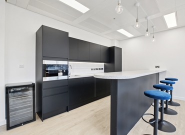 Business center 33 Cavendish Square W1G 0PW West London