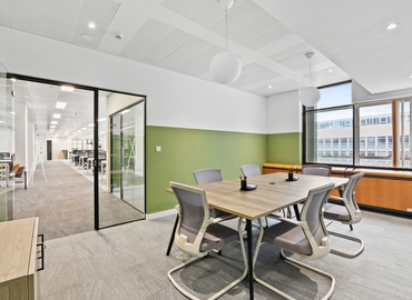 Business center 33 Cavendish Square W1G 0PW West London