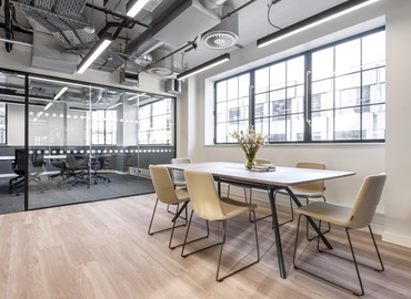 Business center Cannon Street 120 EC4N 6AS Central London