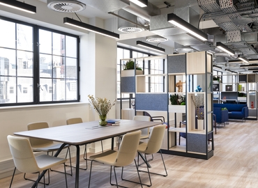 Business center Cannon Street 120 EC4N 6AS Central London