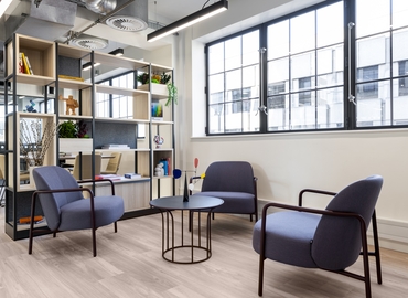 Business center Cannon Street 120 EC4N 6AS Central London