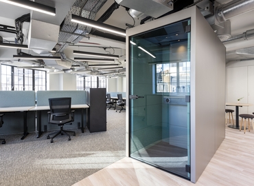 Business center Cannon Street 120 EC4N 6AS Central London