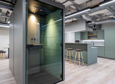 Business center Cannon Street 120 EC4N 6AS Central London