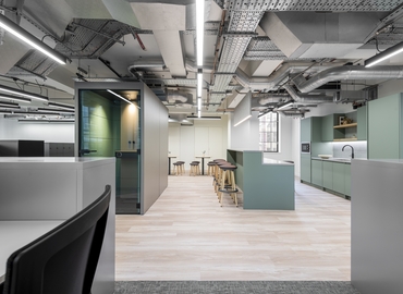 Business center Cannon Street 120 EC4N 6AS Central London