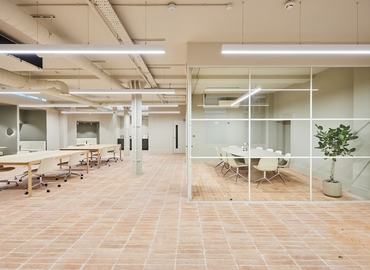 701 m² Serviced office in East London, 60 Ironmonger Row (EC1V 3QR) - 1 | MatchOffice