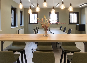 Office Hatchers Yard SE1 3LE East London