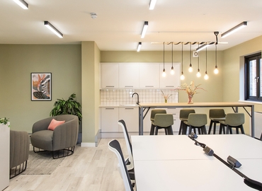 Office Hatchers Yard SE1 3LE East London