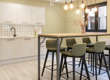 Office Hatchers Yard SE1 3LE East London