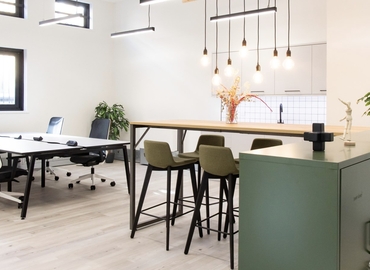 Office Hatchers Yard SE1 3LE East London