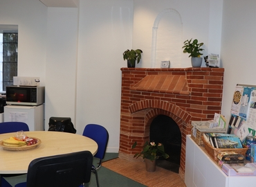 Business centre  in Basingstoke, The Manor House, 350 m² - MatchOffice.co.uk