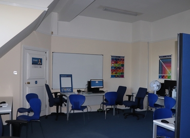Business centre  in Basingstoke, The Manor House, 350 m² - MatchOffice.co.uk