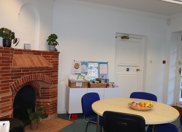 350 m² Business space in Basingstoke, The Manor House (RG24 8AG) - 7 | MatchOffice