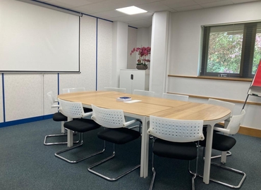 450 m² Business space in Basingstoke, Grove House Business Park (RG24 8AG) - 8 | MatchOffice