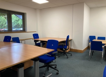 450 m² Business park in Basingstoke, Grove House Business Park (RG24 8AG) - 9 | MatchOffice.com