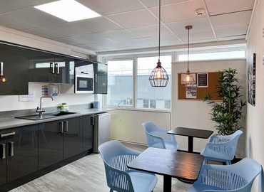 Business center Richardshaw Road LS28 6LE West Yorkshire
