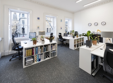 35 m² Business space in Bath and North East Somerset, Old Bond Street 20 (BA1 1BW) - 1 | MatchOffice.com
