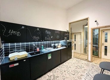  Office to let in East London, Lyon Road 17, 26 m² - MatchOffice.co.uk