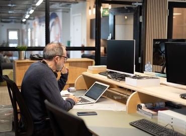  Office space space in East London, Rookery Court 102, 150 m² - MatchOffice.co.uk
