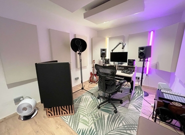 Office High Road Leyton 679 E10 6RA East London