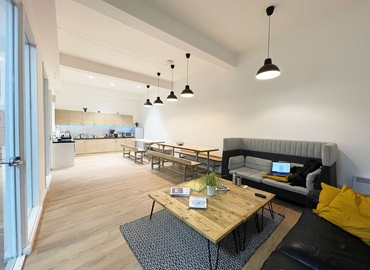 Office High Road Leyton 679 E10 6RA East London