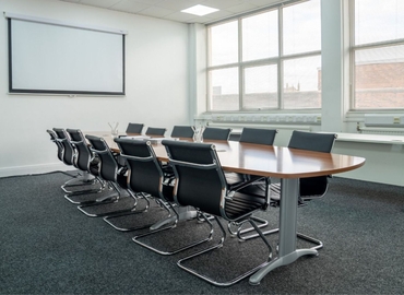 Business centre  in Lancashire, Ribbleton Lane 9-15, 110 m² - MatchOffice.co.uk
