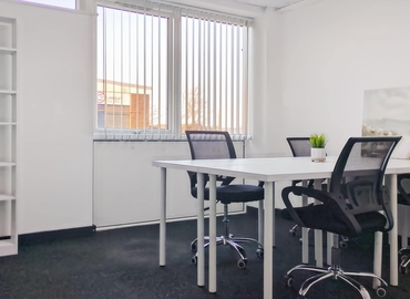 Office Radley House LS28 6LE Leeds City Centre