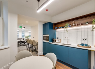 Business center 8 Laurence Pountney Hill EC4R 0BE West London