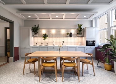 Office Salisbury House EC2M 5SQ The City of London