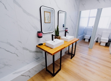 Office Armley Road 94 LS12 2EJ Leeds City Centre