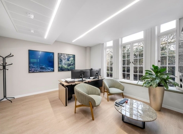 Business center 30 Saint James's Square SW1Y 4AL West London