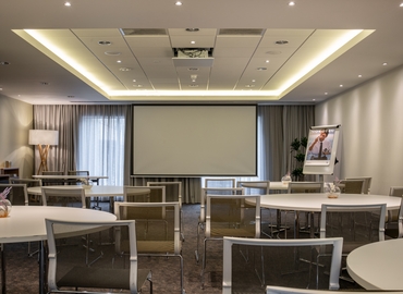  Convention center in West London, Great West Rd (TW8 0GP) - 0 | MatchOffice