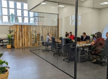 10 m² Shared office  in Bristol, Oakfield Road 16 (BS8 2AP) - 1 | MatchOffice.com