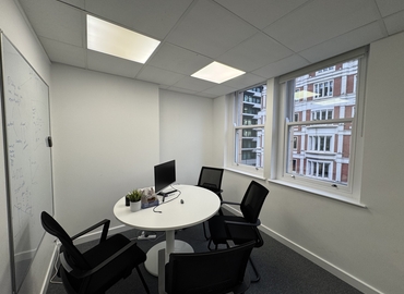 Office High Holborn 31 WC1V 6AX The City of London
