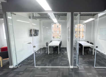 Office Bath Place 2 EC2A 3DR Central London