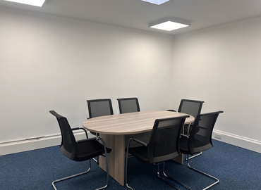  Conference room in Bath and North East Somerset, Queen Street 4 (BA1 1HE) - 2 | MatchOffice.com