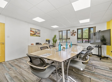 Office Tetbury Road, Cirencester GL7 6JJ Gloucestershire