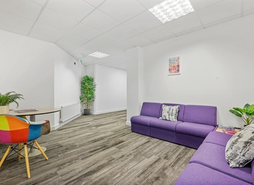 Office Tetbury Road, Cirencester GL7 6JJ Gloucestershire