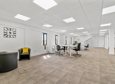 Office Tetbury Road, Cirencester GL7 6JJ Gloucestershire