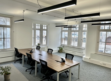 Office Blackwell House EC2V 5AE Central London
