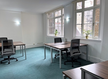 Office Blackwell House EC2V 5AE Central London