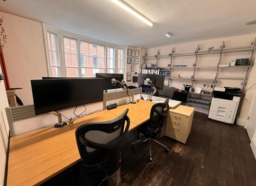 Office Eastcastle Street 37 W1W 8DR Central London