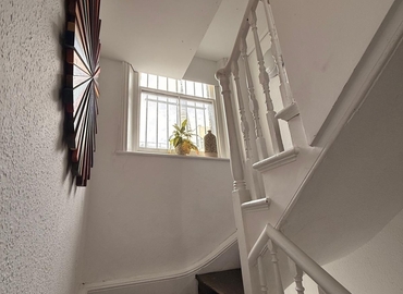 Office Eastcastle Street 37 W1W 8DR Central London