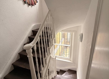 Office Eastcastle Street 37 W1W 8DR Central London