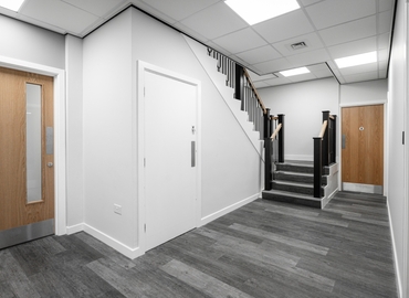  Business center  in Gateshead, Queen Street 117, 200 m² - MatchOffice.co.uk